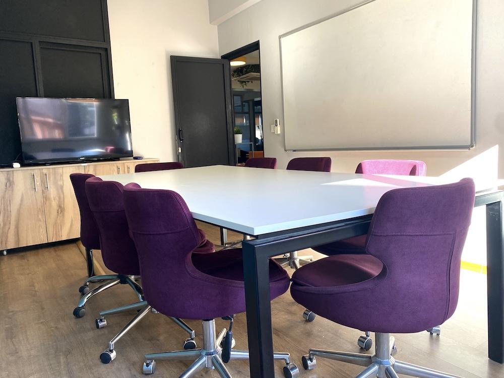 Levent Dome meeting room